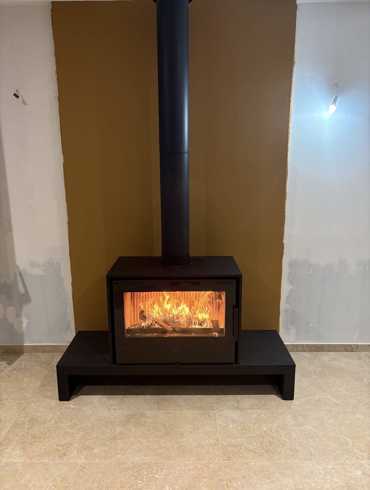 Seguin 800 avec banquette en acier à Ampuis