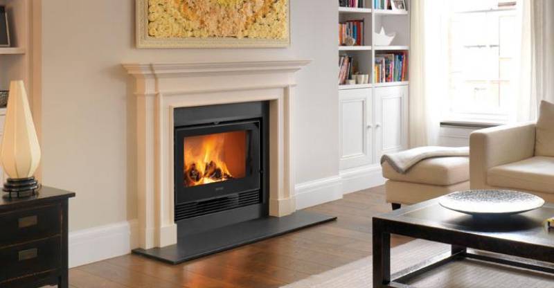 Ramonage obligatoire de cheminée traditionnelle réalisé par Horizon Flamme, intervention certifiée et service rapide de qualité à Saint-Chamond