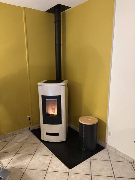 Installation d'un poêle à granulés Piazzetta P120 à Saint-Chamond (Loire)